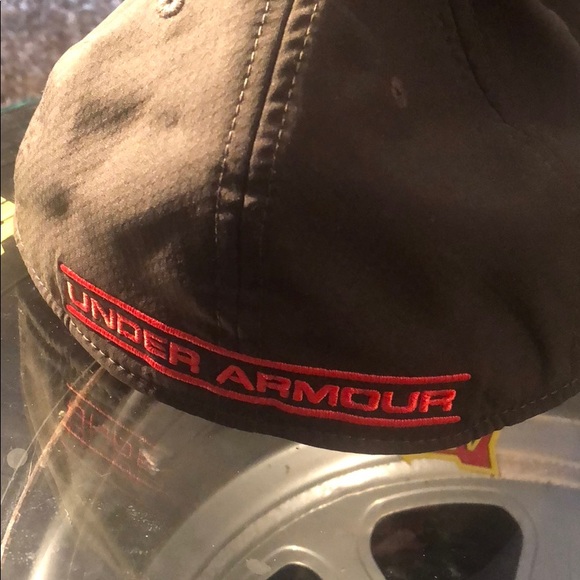 Under armor hat - Picture 4 of 4